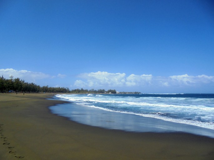 Plage de sable noir, L'Etang-salé, Ile de la Réunion