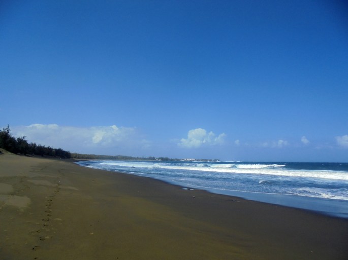 Plage de sable noir, L'Etang-salé, Ile de la Réunion