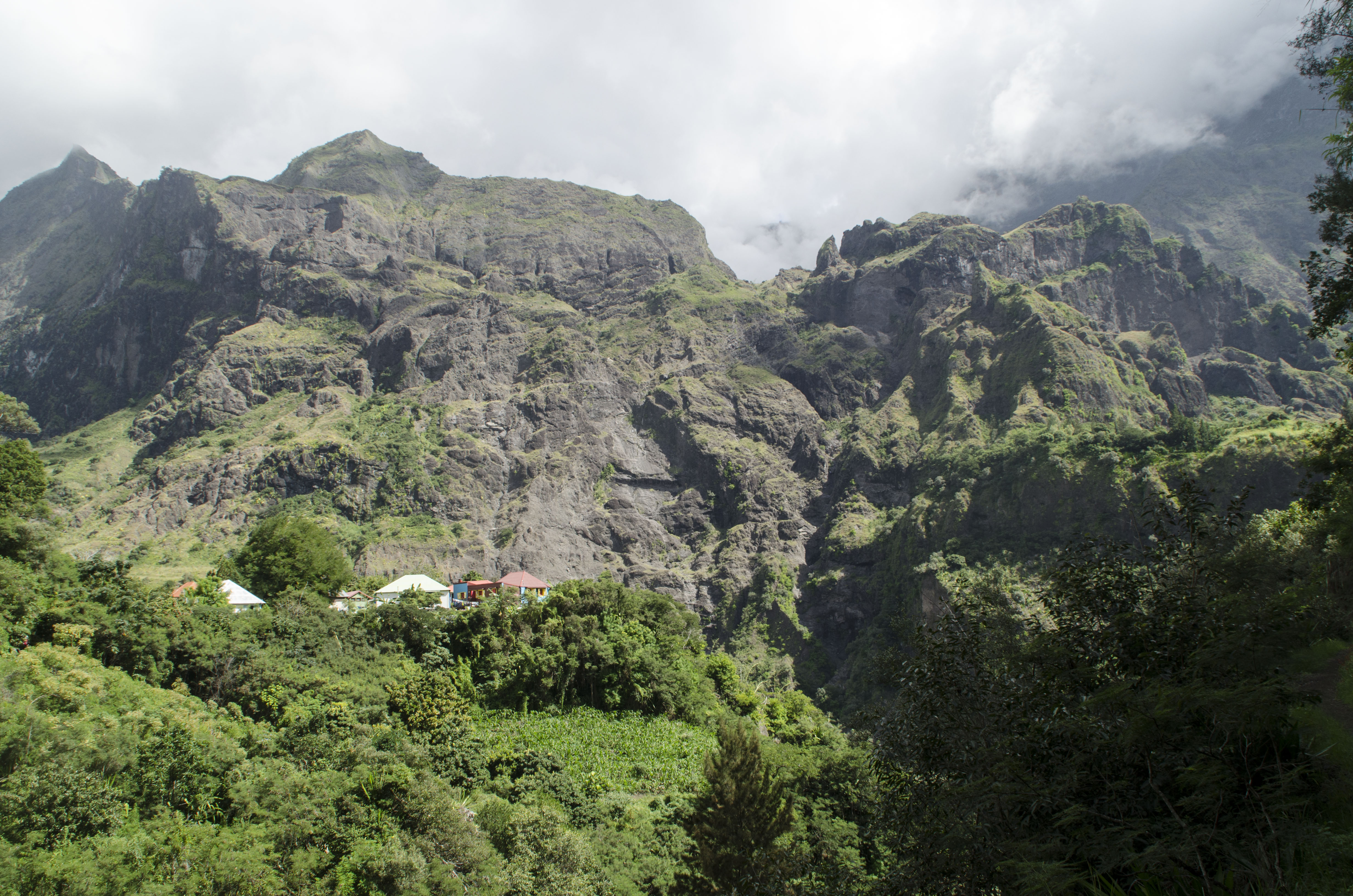 Cayenne , Mafate, Ile de la Réunion