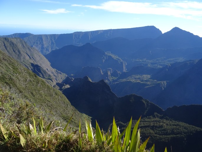 Randonnée Ile de la Réunion Ilet Alcide depuis le Maido vue sur le cirque de Mafate