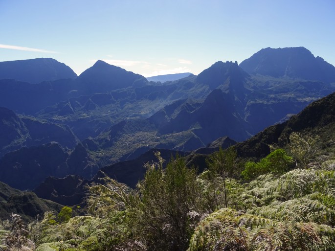 Randonnée Ile de la Réunion Ilet Alcide depuis le Maido vue sur le cirque de Mafate paysages