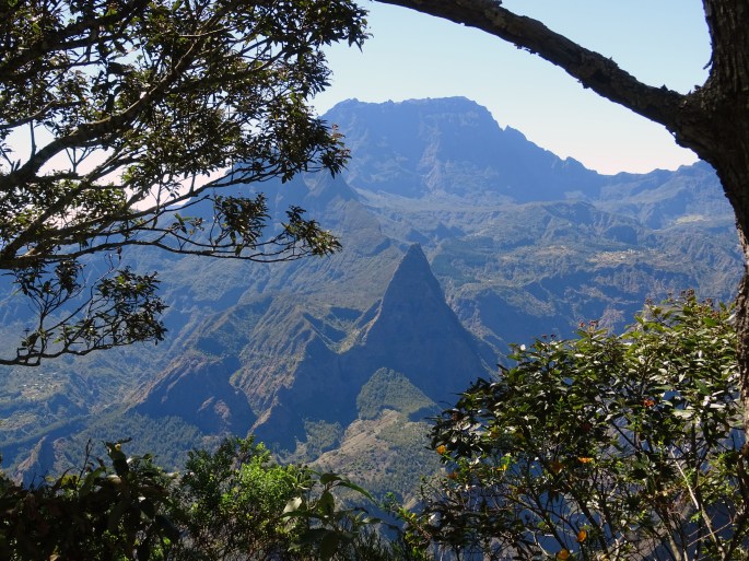 Randonnée Ile de la Réunion Ilet Alcide depuis le Maido vue sur le cirque de Mafate paysages