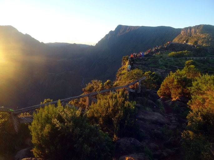 Randonnée Ile de la Réunion Grand Bénare depuis le Maido vue sur le cirque de Mafate