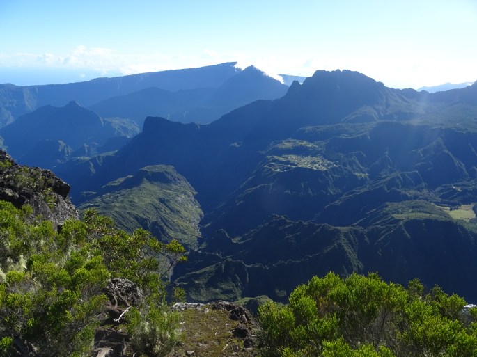 Randonnée Ile de la Réunion Grand Bénare depuis le Maido vue sur le cirque de Mafate