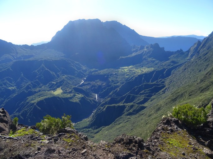 Randonnée Ile de la Réunion Grand Bénare depuis le Maido vue sur le cirque de Mafate