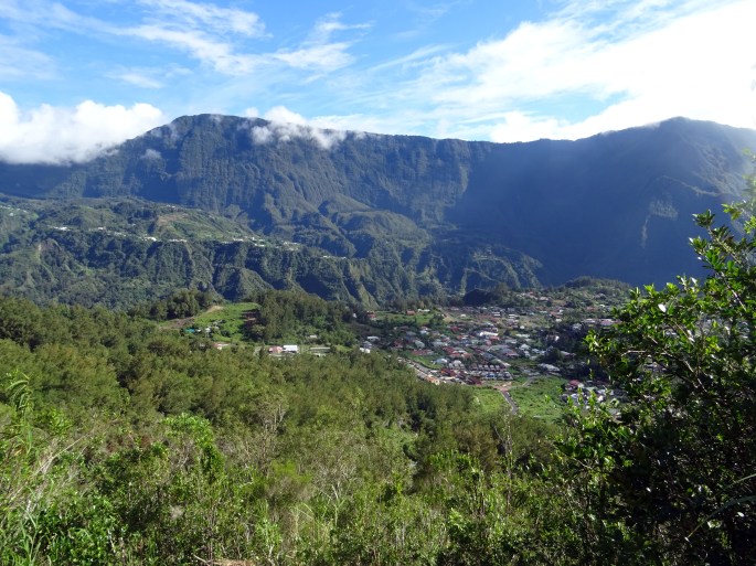 Vue sur Mare à Vielle Place, Salazie, depuis le Piton Maillot. Ile de la Réunion
