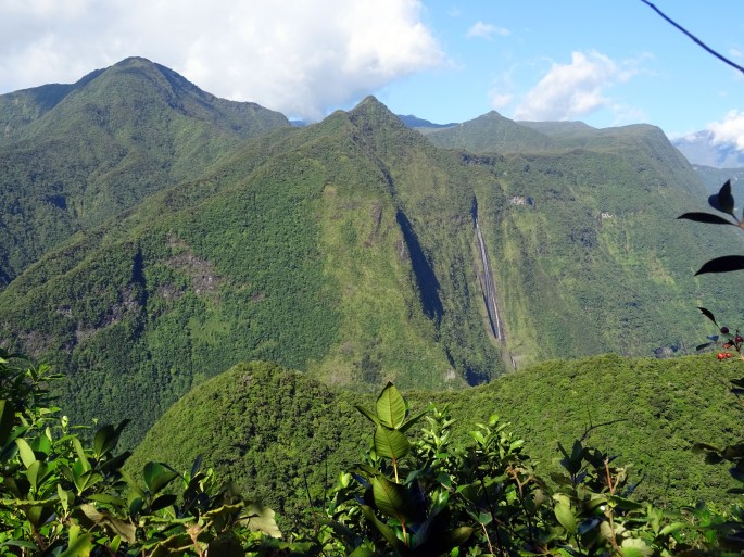 Vue sur Salazie depuis la forêt de Dioré, Saint-andré, Réunion