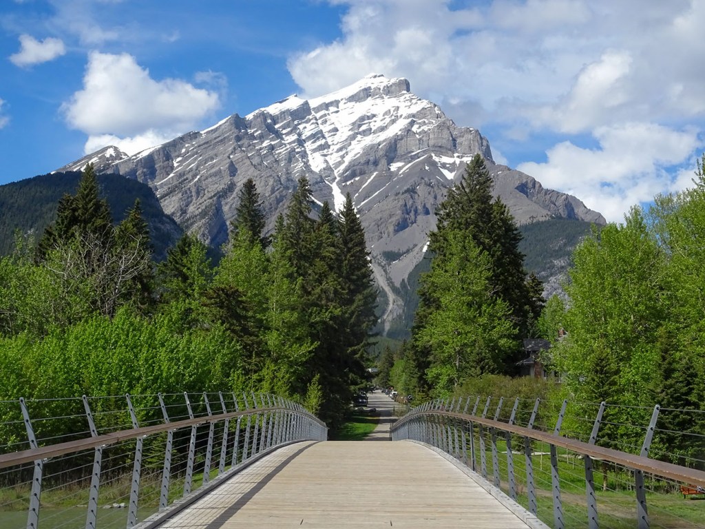 Passerelle piétonne du Parc National de Banff, Alberta, Canada